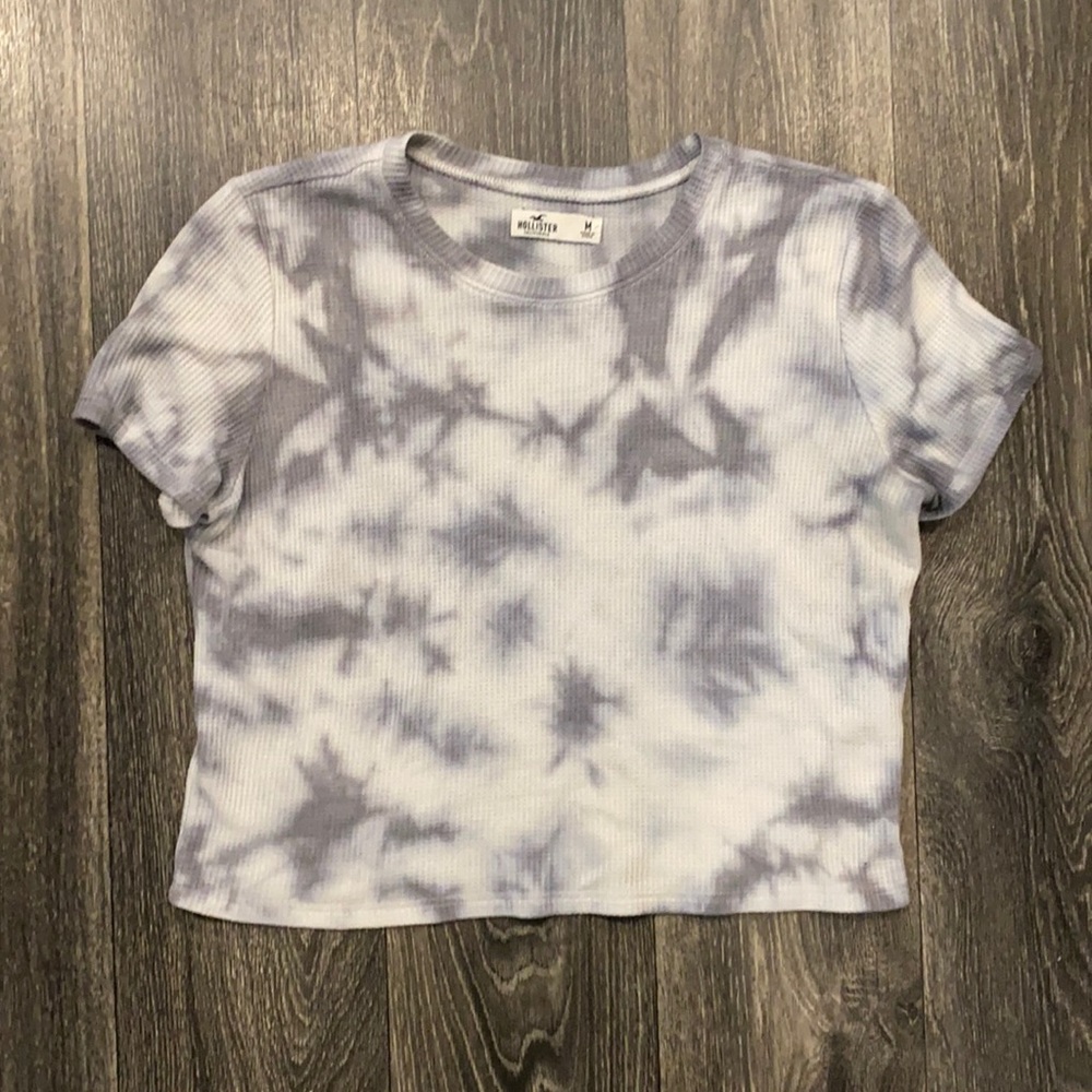 Hollister Medium cropped tie dye waffle t-shirt